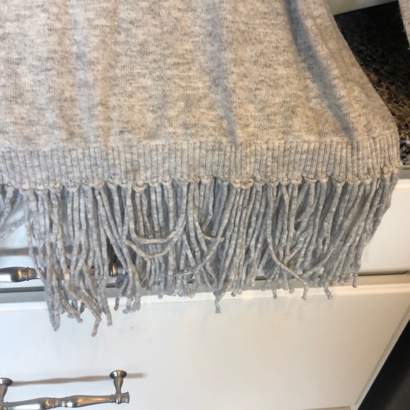 Sweater - Picture 2 of 6